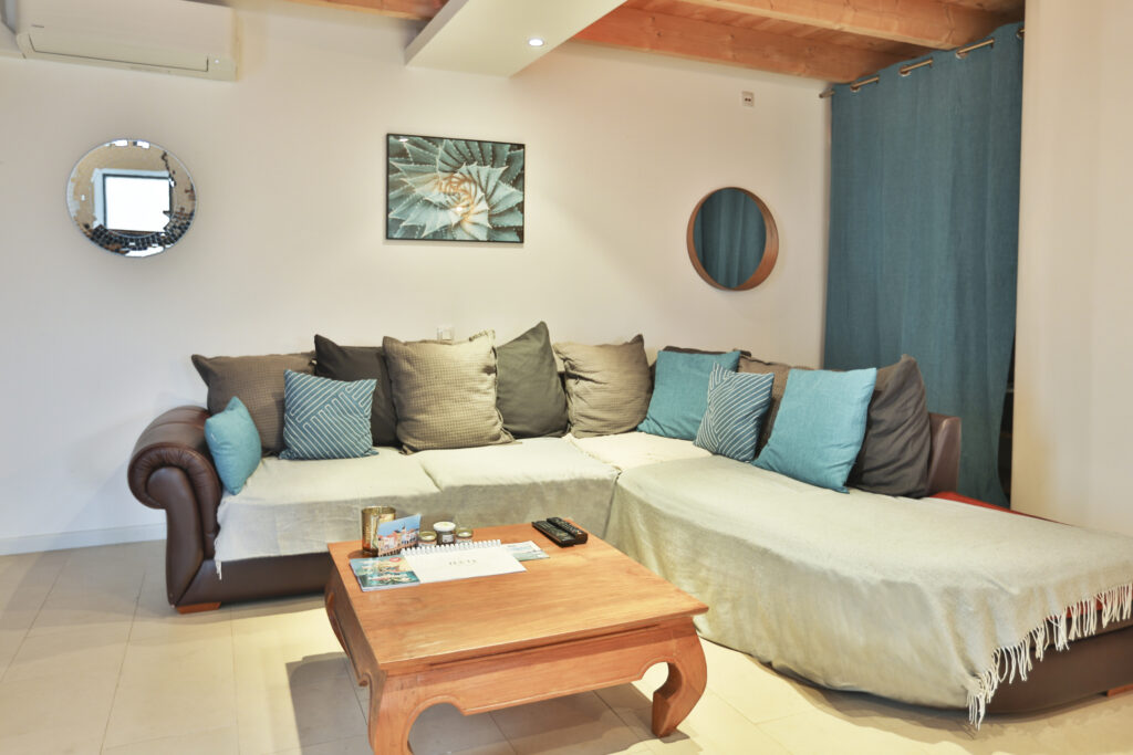 250 m² House with Garden and Parking – Épône — photo 24