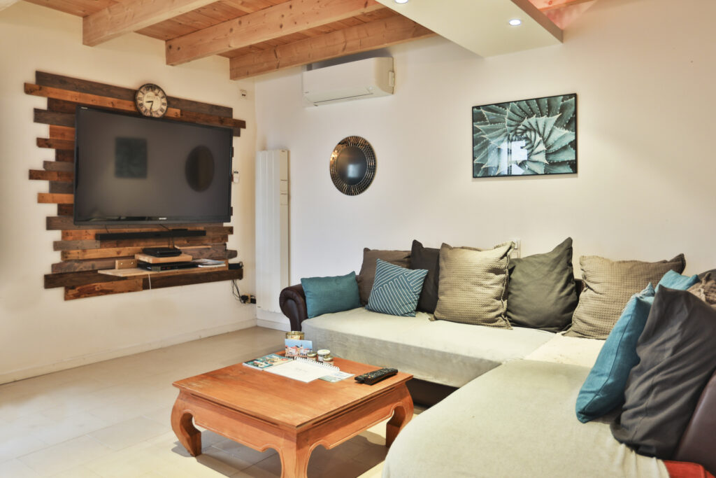 250 m² House with Garden and Parking – Épône — photo 20