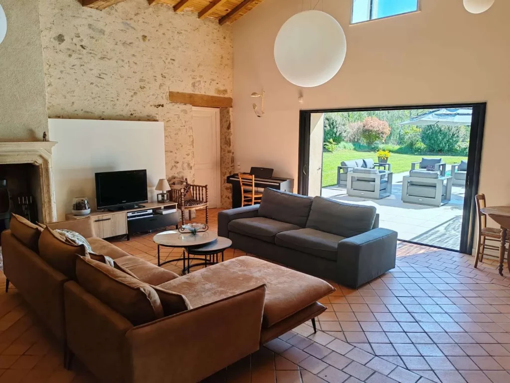 Grange de charme avec piscine et jardin à quelques minutes de la plage — photo 9