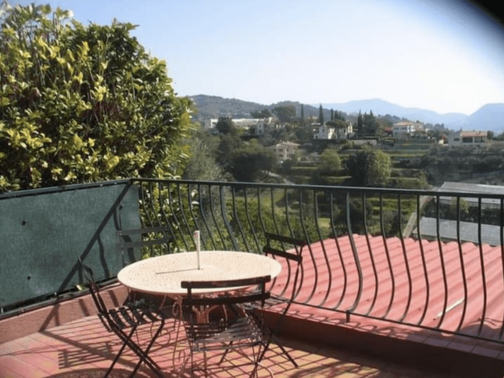 Charmante maison traditionnelle sur les collines niçoises — photo 3