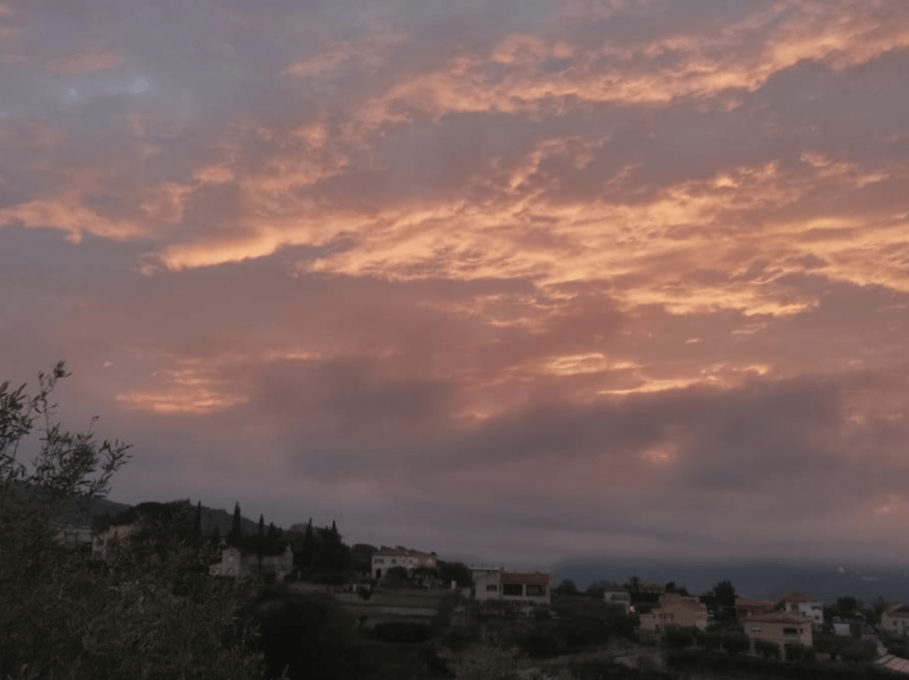 Charmante maison traditionnelle sur les collines niçoises — photo 10