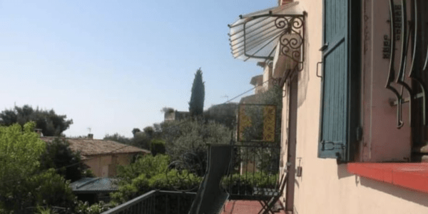 Charmante maison traditionnelle sur les collines niçoises