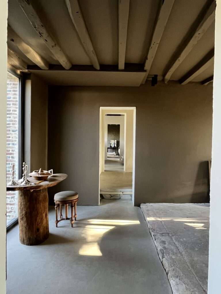 Charmante maison de campagne à l’intérieur contemporain — photo 7