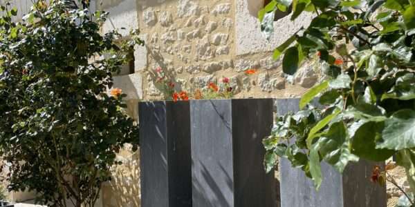 Maison 4 à 6 personnes au milieu des chevaux