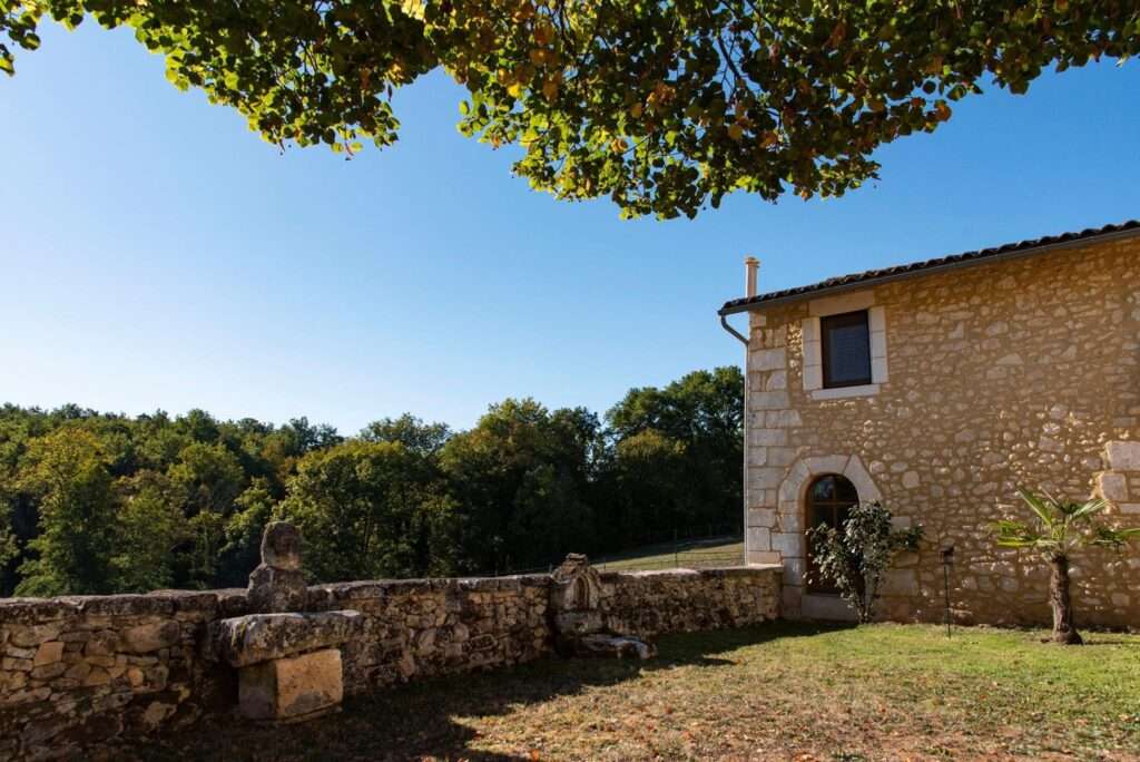 Maison 4 à 6 personnes au milieu des chevaux — photo 22
