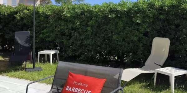 Appartement au bord de la mer avec terrasse