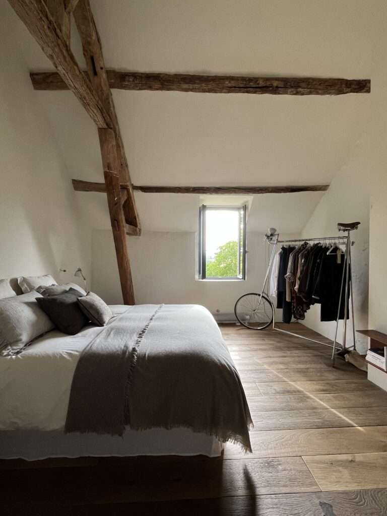 Charmante maison de campagne à l’intérieur contemporain — photo 13
