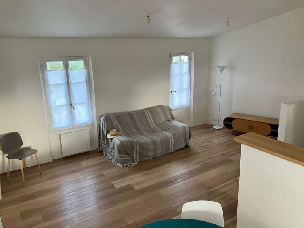 Furnished apartment of 55 m² in La Couarde sur mer – Bright 55m² Apartment Near the Sea – La Couarde, Île de Ré – photo 4
