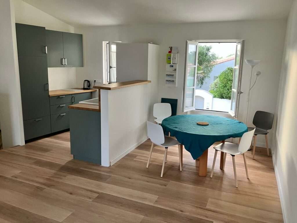 Furnished apartment of 55 m² in La Couarde sur mer – Bright 55m² Apartment Near the Sea – La Couarde, Île de Ré – photo 2
