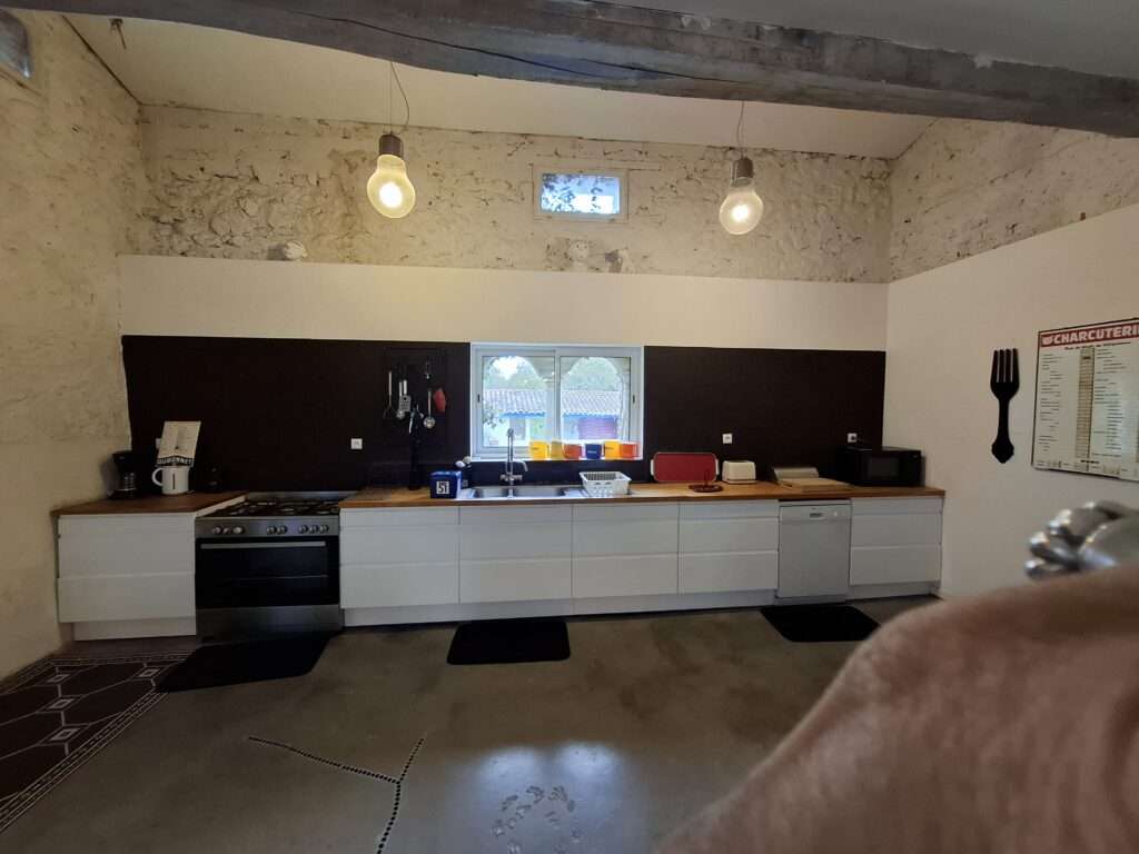 Large Character House in 14-Hectare Park – Pech Luna — photo 4