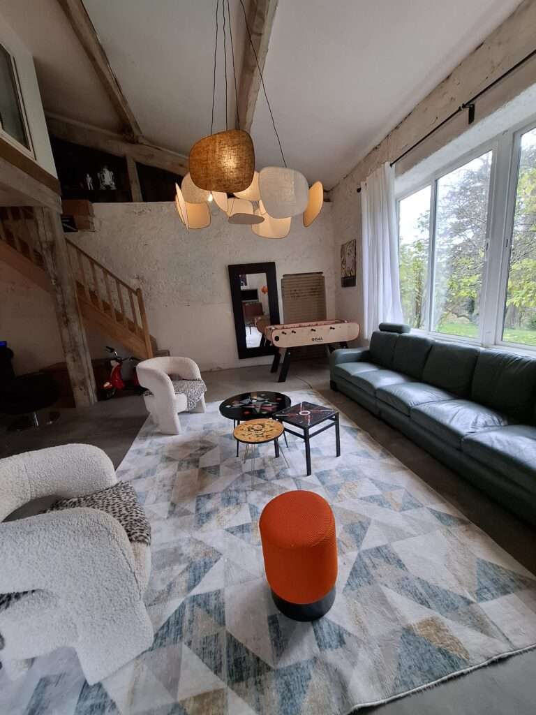 Large Character House in 14-Hectare Park – Pech Luna — photo 2