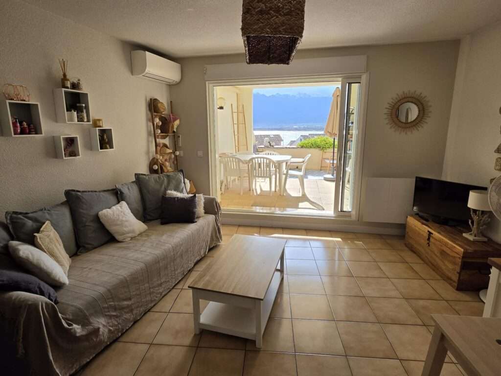 Furnished apartment of 37 m² in Calvi – Apartment near the port of Calvi with large terrace and sea view – photo 8