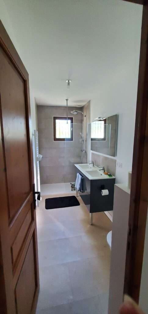 3-Bedroom House with Garden in Avensan, Near Winery d’Arsac — photo 10