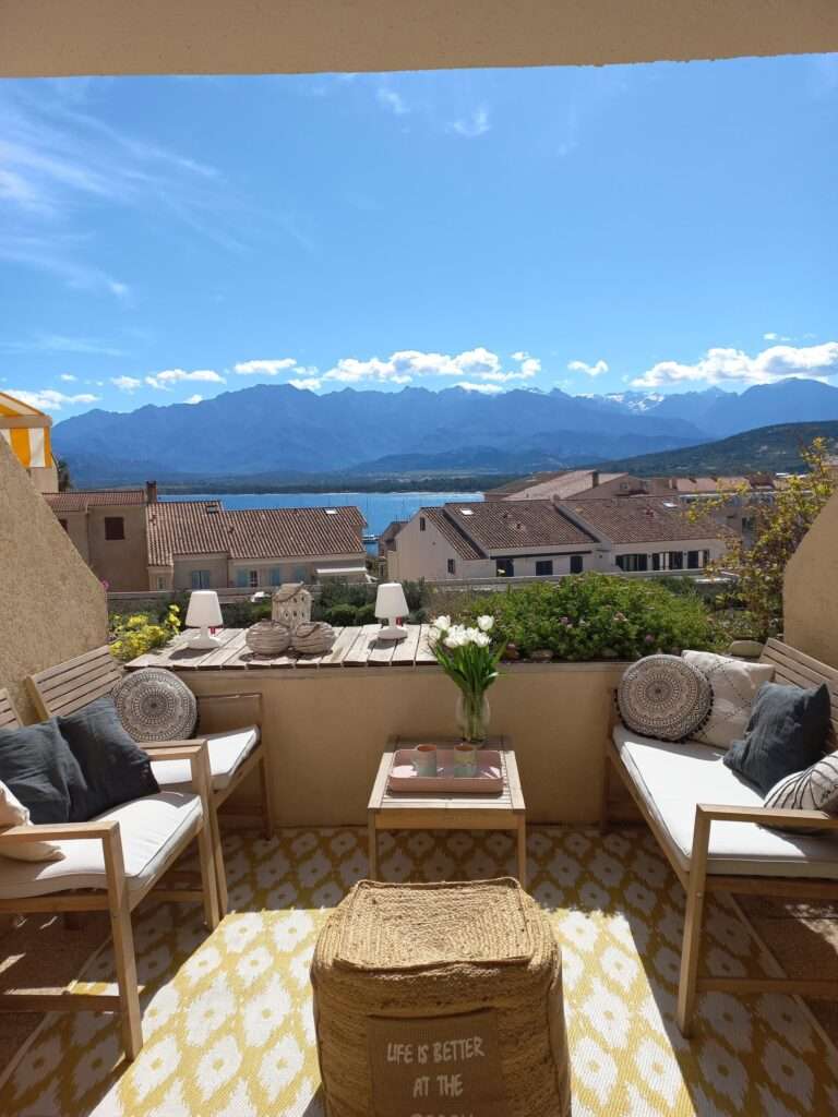 Furnished apartment of 37 m² in Calvi – Apartment near the port of Calvi with large terrace and sea view – photo 2