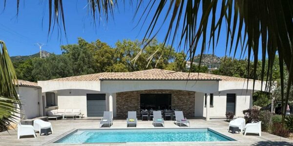 Villa Sainte-Lucie de Porto-Vecchio avec piscine