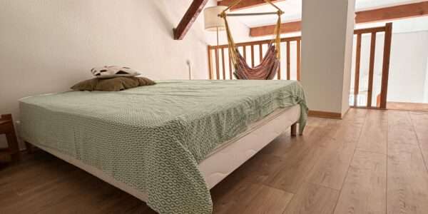 Appartement chaleureux avec mezzanine