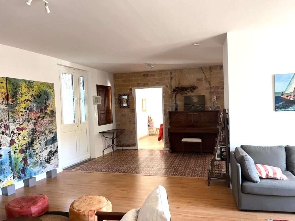 Furnished house of 180 m² in Montfrin – 4-Bedroom House with Pool and Garden in Montfrin – photo 24