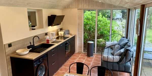 Charmante petite maison au calme, proche des plages et commodités