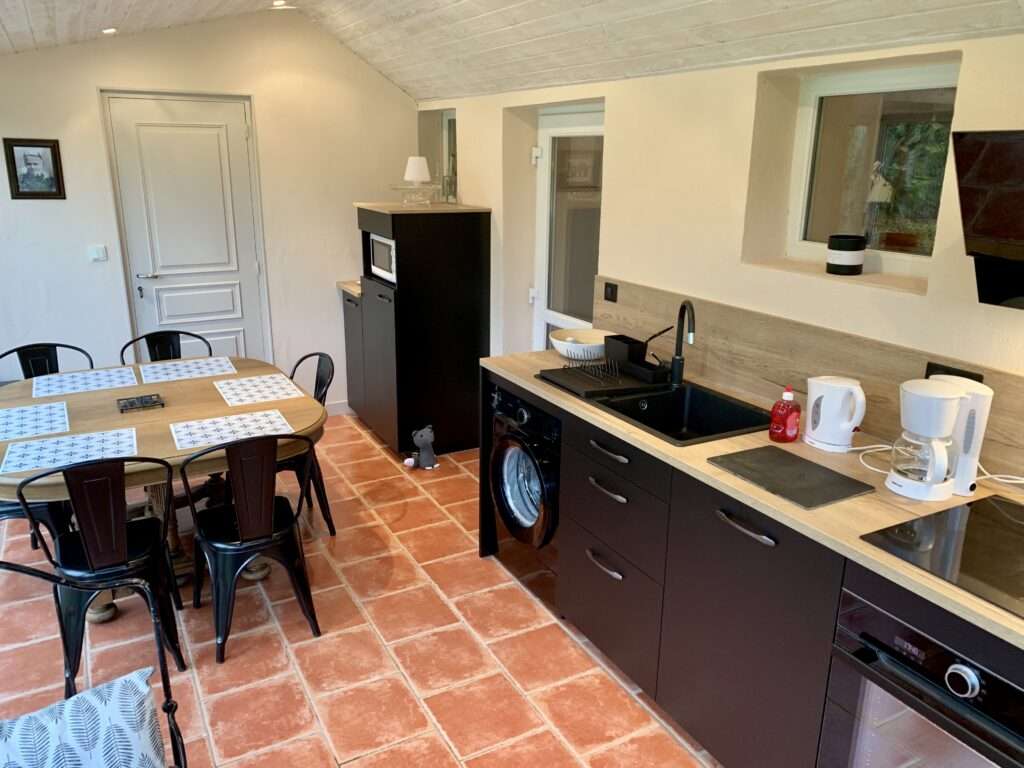 Maison meublée de 70 m² à Gouesnach – Charmante petite maison au calme, proche des plages et commodités – photo 9