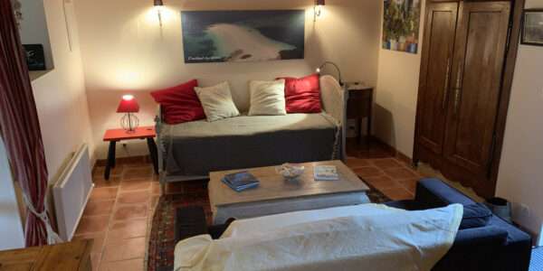 Charmante petite maison au calme, proche des plages et commodités