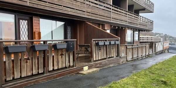 Appartement au cœur de la station de superbesse idéal professionnel ou saisonnier