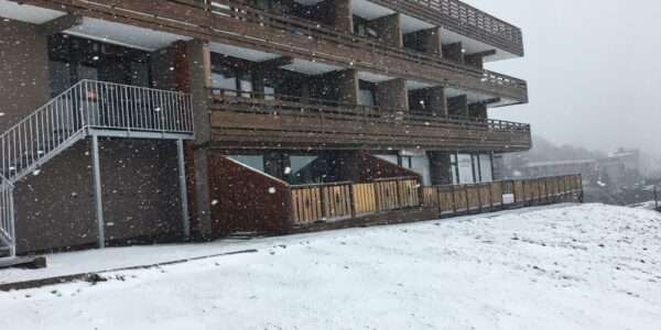 Appartement au cœur de la station de superbesse idéal professionnel ou saisonnier