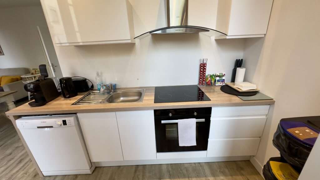 Furnished Flat on Main Square – Carcassonne City Centre — photo 9