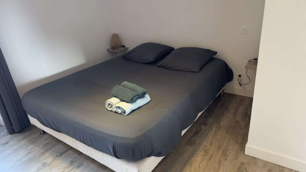 Furnished Flat on Main Square – Carcassonne City Centre — photo 7