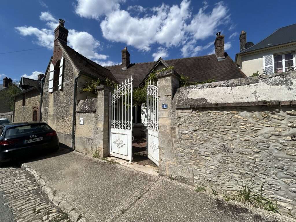 Furnished house of 200 m² in Boury-en-Vexin – 200 m² house with 2000 m² garden • Boury-en-Vexin – photo 7
