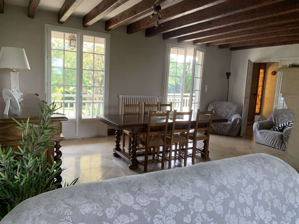 Maison meublée de 160 m² à Thenon – Maison en pierre avec grand jardin – photo 10