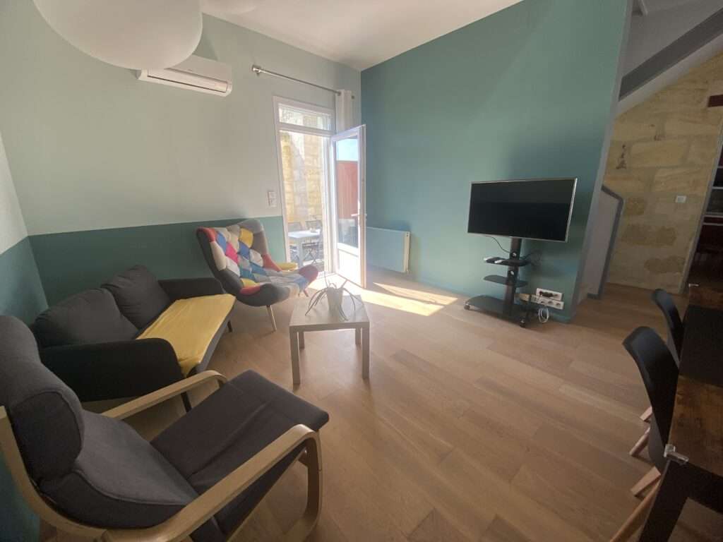 Maison meublée de 135 m² à Pauillac – Maison médocaine de charme atypique – photo 2