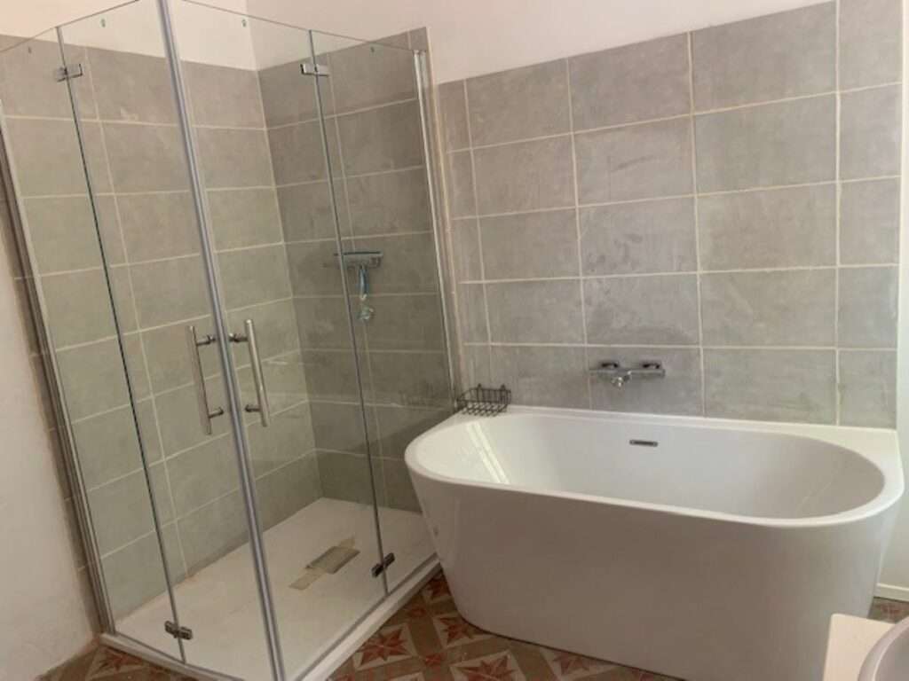 Furnished house of 180 m² in Montfrin – 4-Bedroom House with Pool and Garden in Montfrin – photo 41