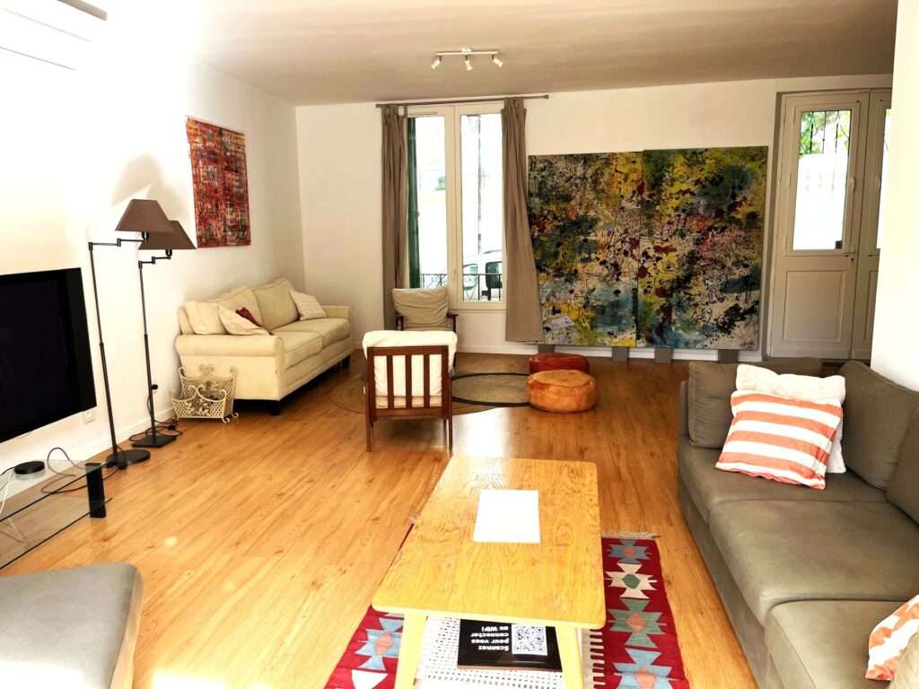 Furnished house of 180 m² in Montfrin – 4-Bedroom House with Pool and Garden in Montfrin – photo 25