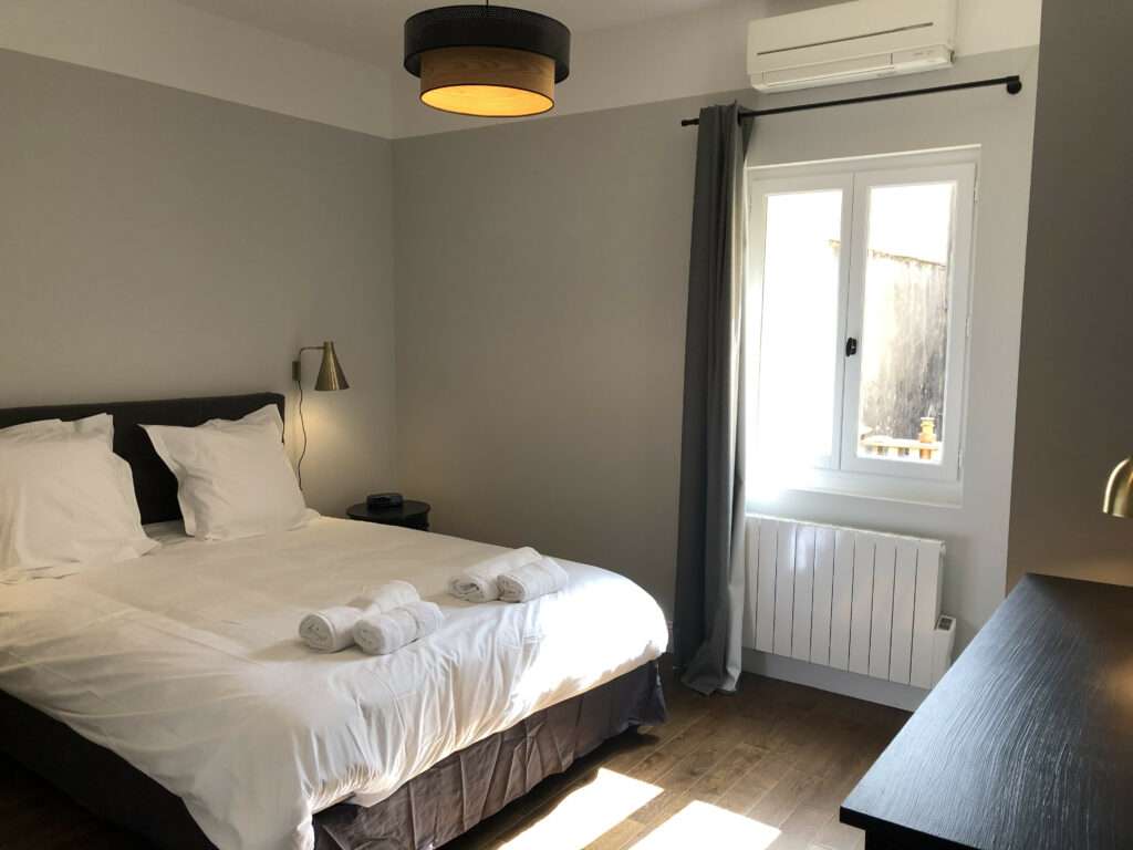 Appartement meublé de 150 m² à Sète – Grand et élégant appartement à Sète avec vue sur Cadre Royal – photo 9