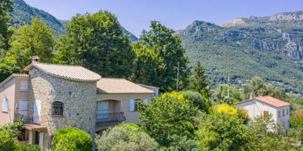 Appartement meublé à louer dans les Alpes-Maritimes à proximité de Cannes et Antibes