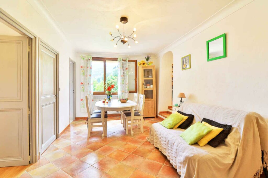 Garden-Level Furnished Apartment in Le Bar-sur-Loup — photo 9