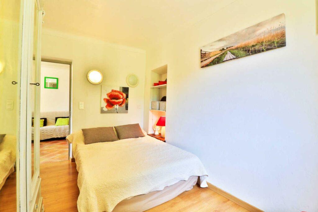 Garden-Level Furnished Apartment in Le Bar-sur-Loup — photo 13