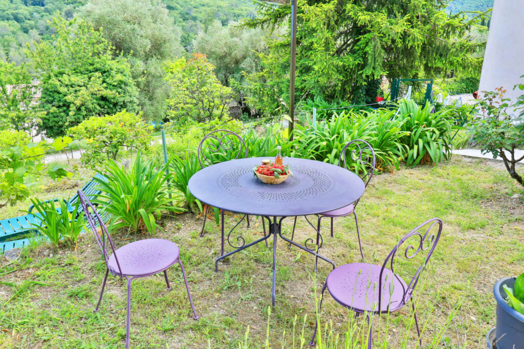 Garden-Level Furnished Apartment in Le Bar-sur-Loup — photo 4