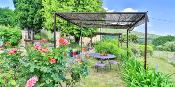 Appartement meublé en Rez de jardin à proximité de Grasse