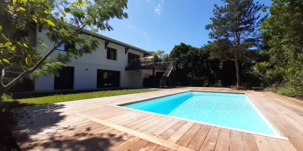 Belle villa moderne rénovée avec piscine à Arcachon / Moulleau