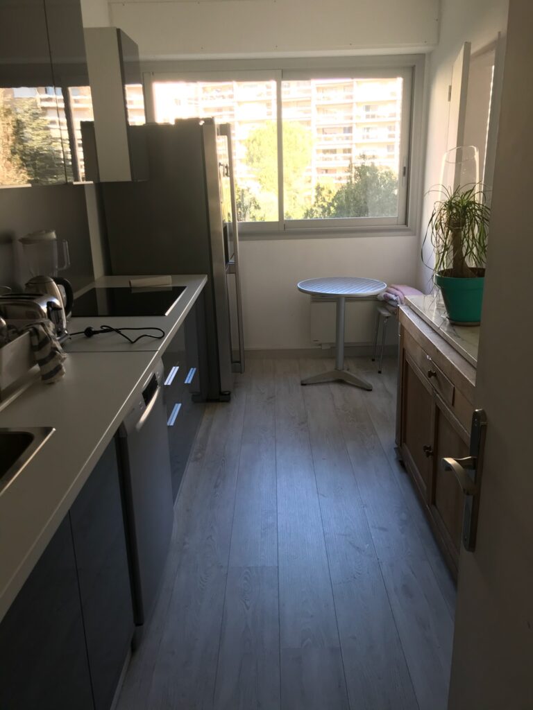 97 m² Air-Conditioned Apartment in Marseille 1st with Terrace — photo 4