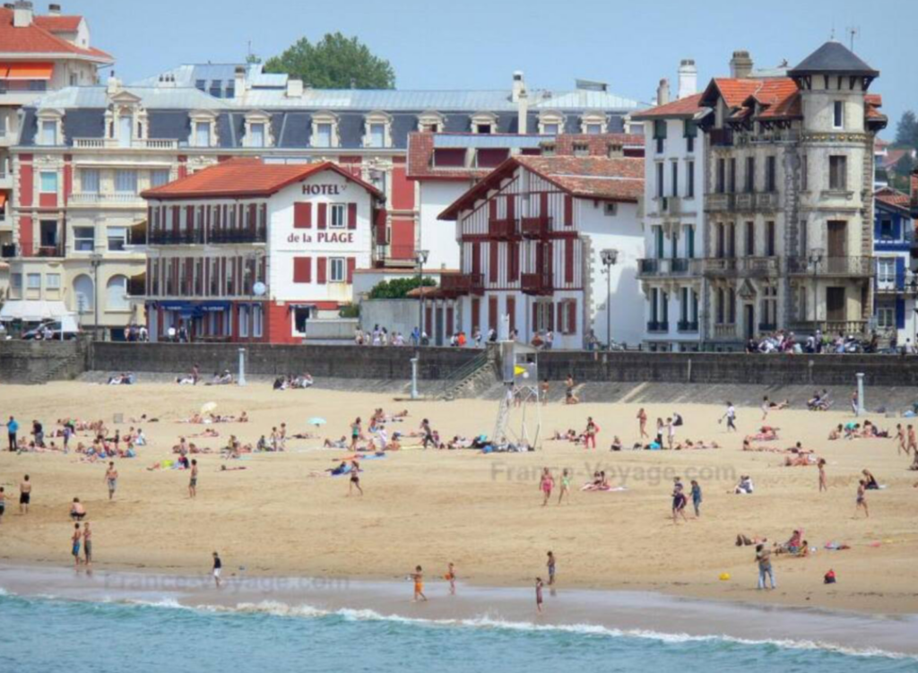Renovated 1-Bedroom Apartment in Saint-Jean-de-Luz — photo 1