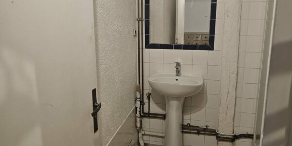 Appartement de charme situé en centre-ville au coeur historique de Blois.
