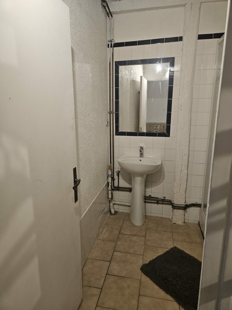 Appartement de charme situé en centre-ville au coeur historique de Blois. — photo 3