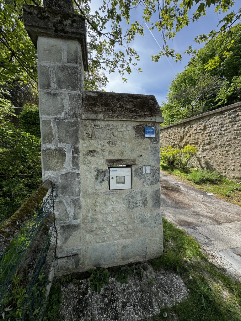 Maison tout confort avec piscine — photo 17