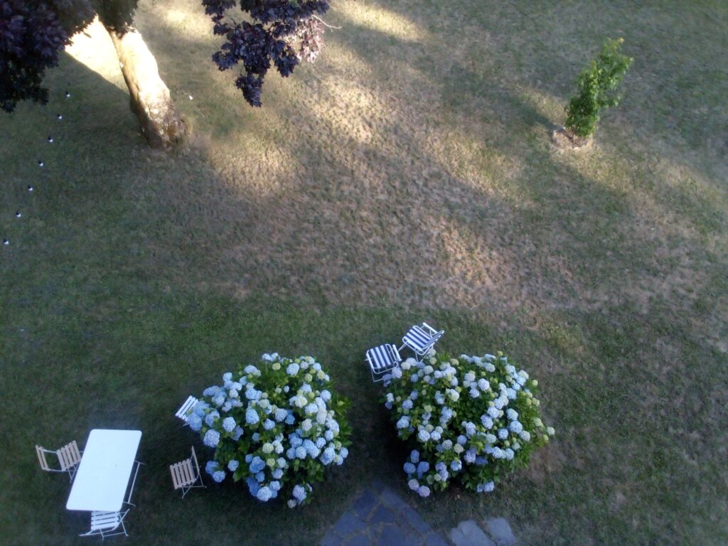 3-Bedroom Apartment with 2,594 m² Garden in Le Cheylard — photo 2