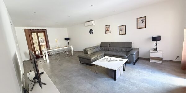 Maison rénovée avec grande terrasse à 20 min de Perpignan