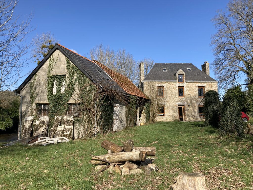 Maison en pierres en bord de rivière en Morbihan — photo 13