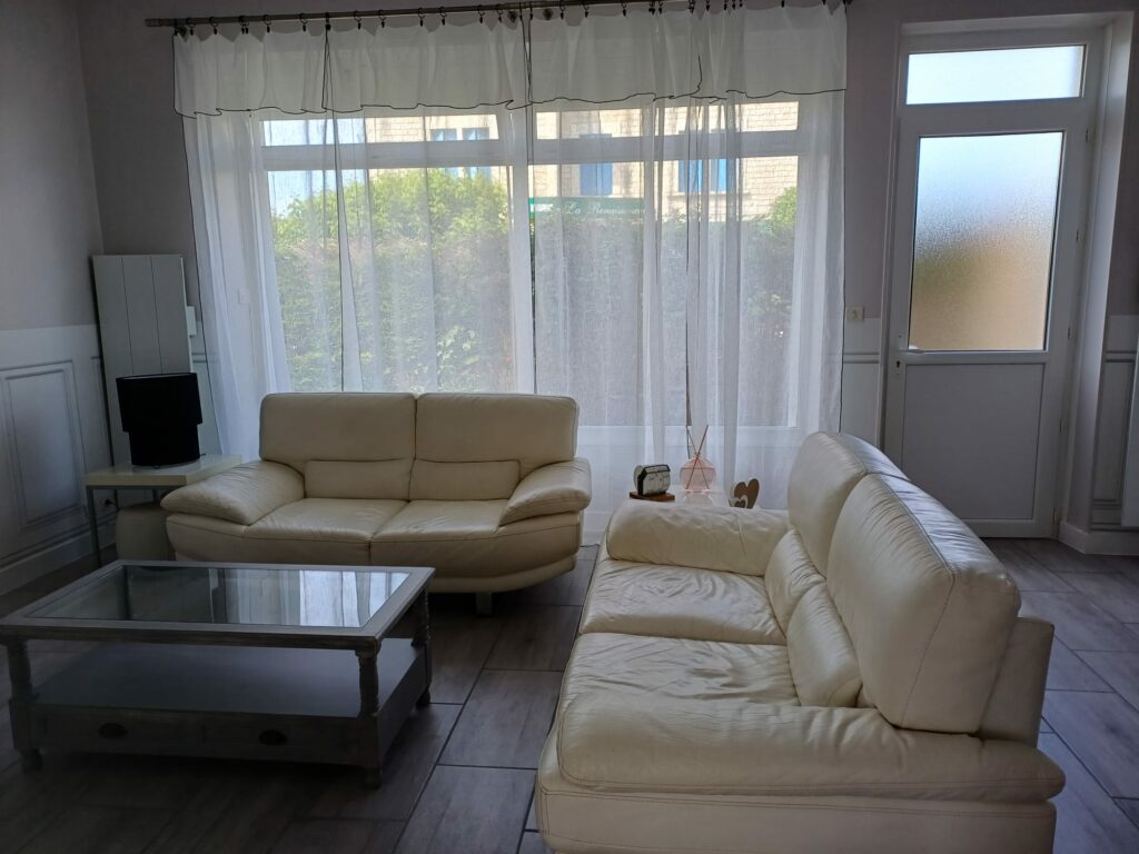 85 m² House with Enclosed Garden – Rouffignac-Saint-Cernin-de-Reilhac — photo 6