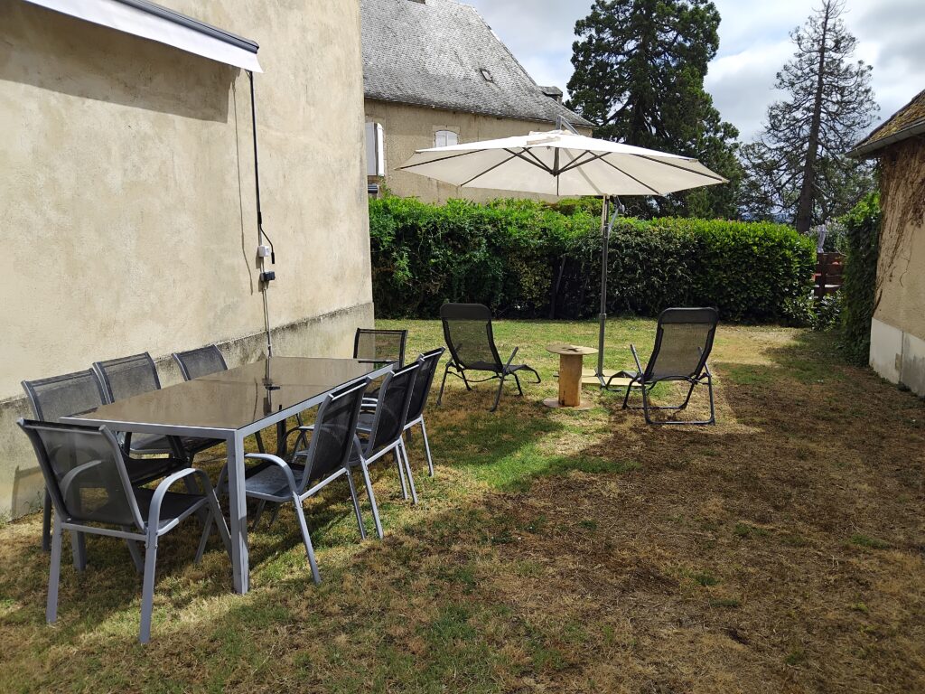 85 m² House with Enclosed Garden – Rouffignac-Saint-Cernin-de-Reilhac — photo 2